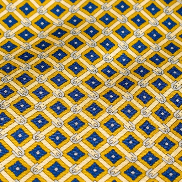 Brooks Brothers Makers 100% Silk Tie Yellow Navy Lattice Mens Designer Necktie - Picture 5 of 5